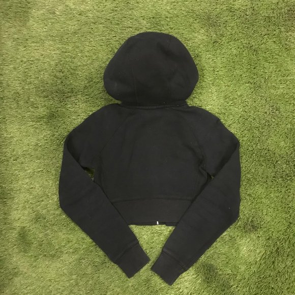 TNA Hoodie Screen-Worn in 'Dare Me' Marlo Kelly - Picture 9 of 9